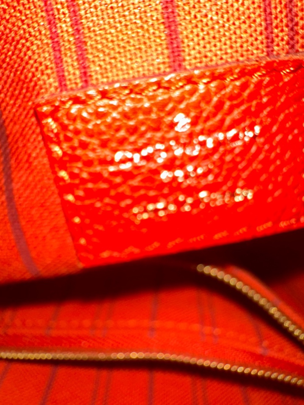 Louis Vuitton Lumineuse Empreinte Red Orient Leather Tote with Gold Hardware - Picture 15 of 16